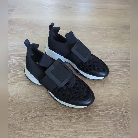 ROGER VIVIER Viv Run Fabric Black White Sneaker Size Eu37...
